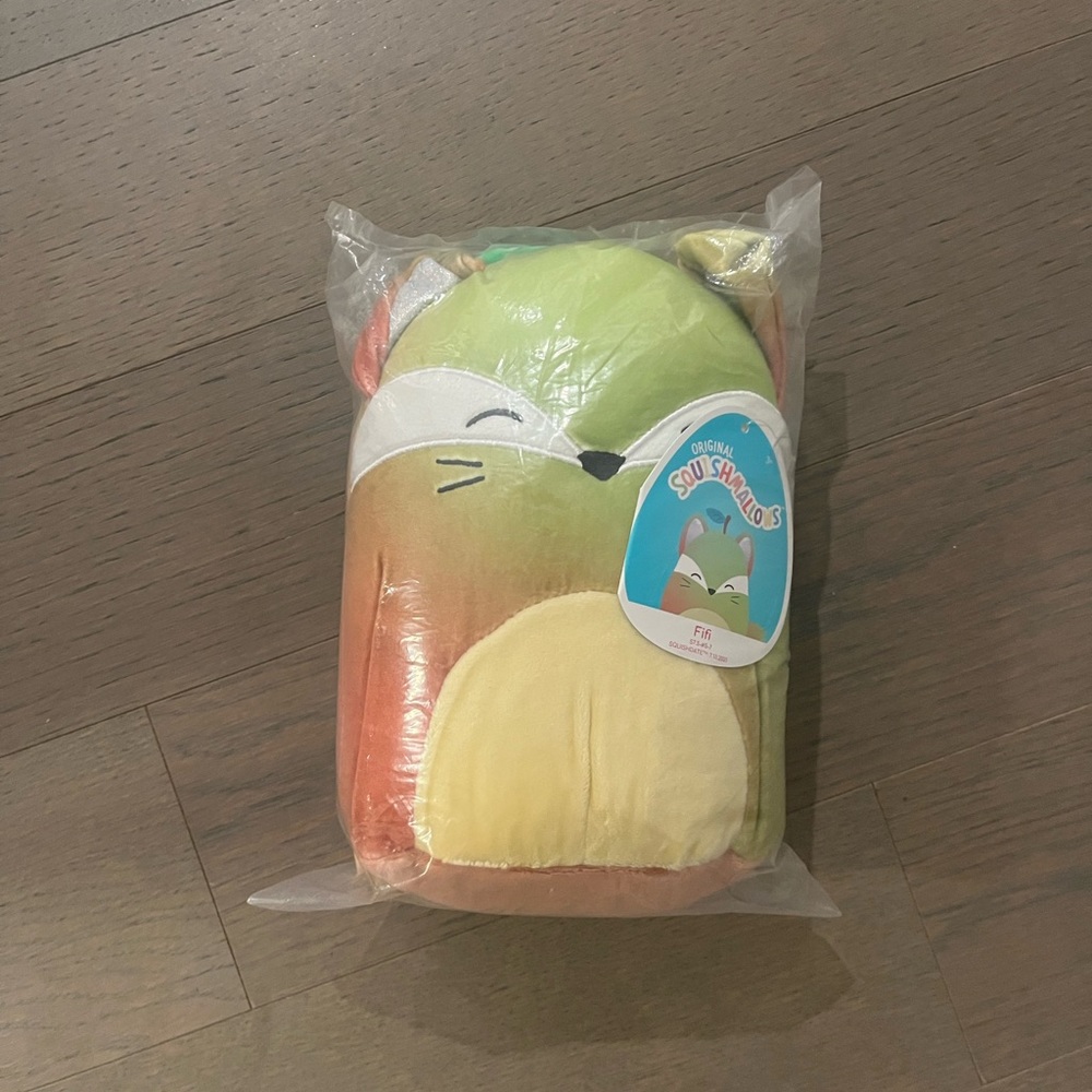 NWT Squishmallows - Fifi